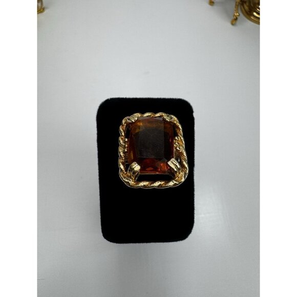 Vintage Sarah Coventry Emerald Cut Amber Topaz-Like Ring Signed Size 7 - Picture 13 of 14